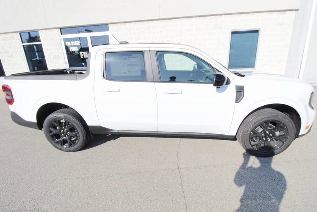 New 2025 Ford Maverick Lariat w/ Black Appearance Package image 15