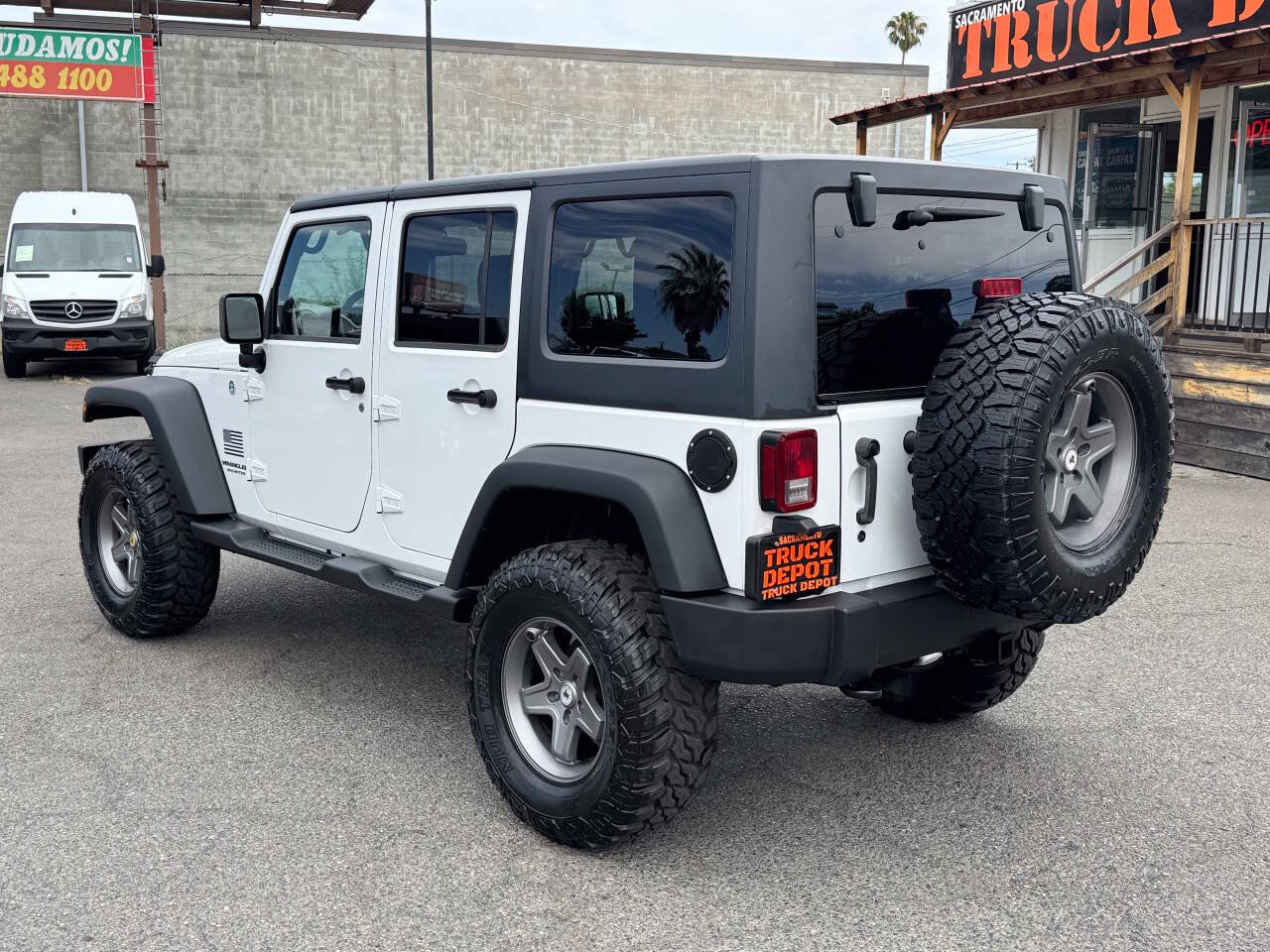 Used 2013 Jeep Wrangler Unlimited Sport AWD/4WD image 5