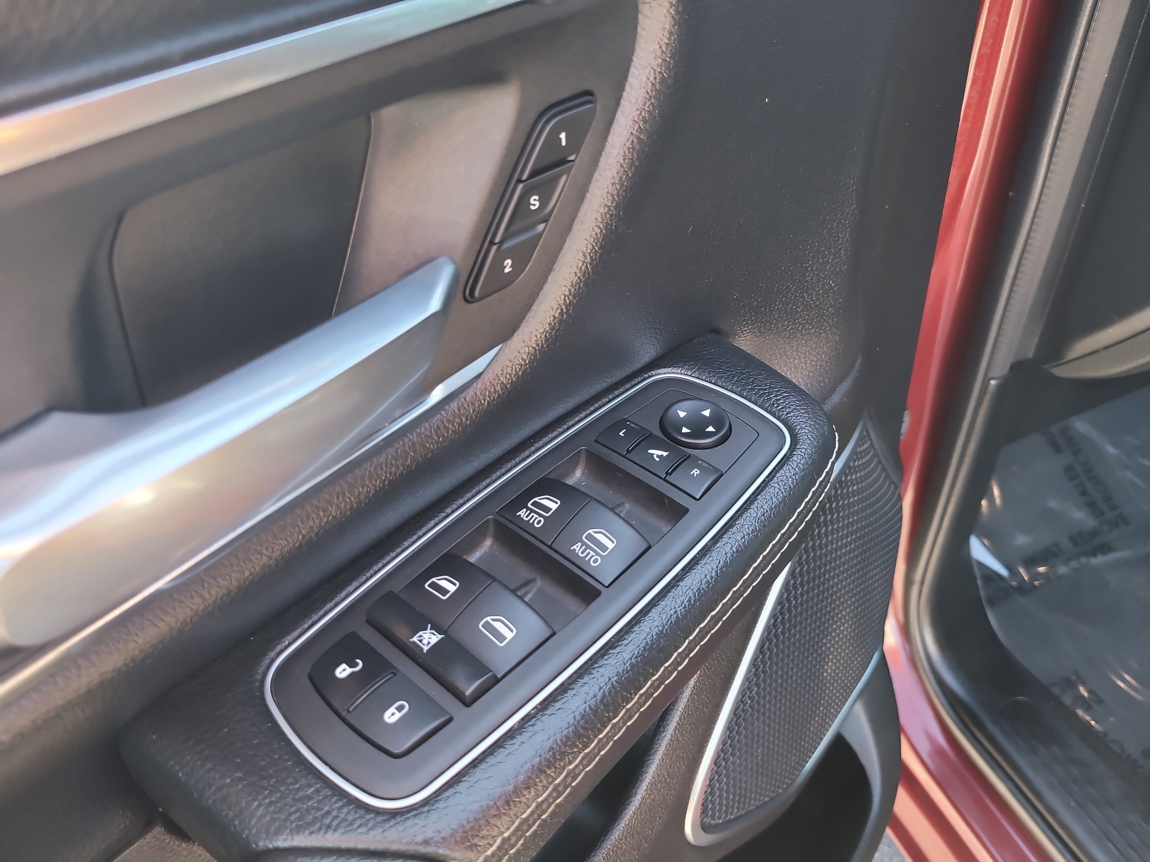 Used 2024 RAM 1500 Laramie image 17