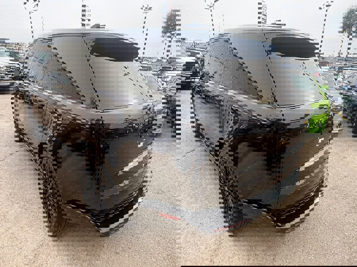 Used 2025 Land Rover Range Rover Long Wheelbase SE image 6