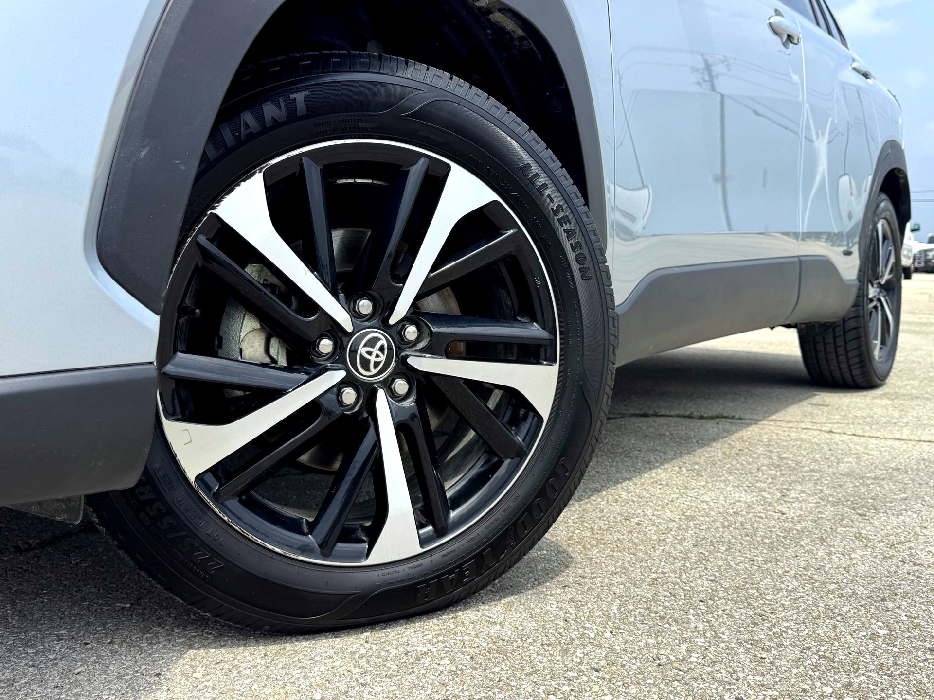 Used 2023 Toyota Corolla Cross S w/ Convenience Package AWD/4WD image 2