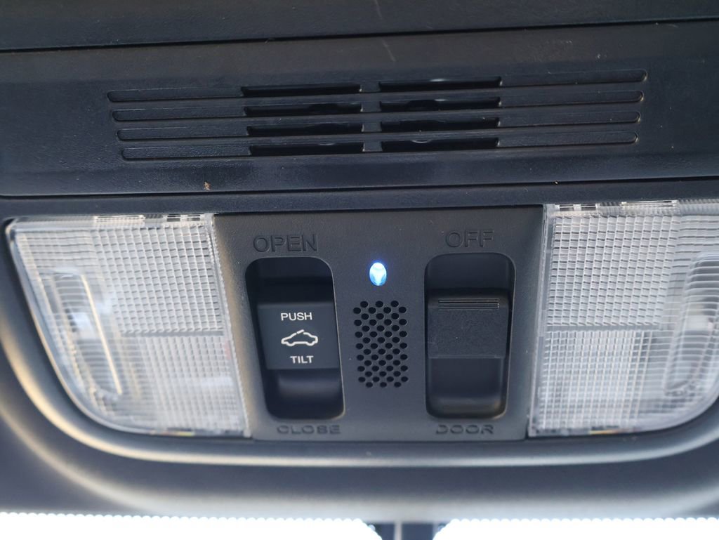 Used 2018 Honda Civic EX-L image 14