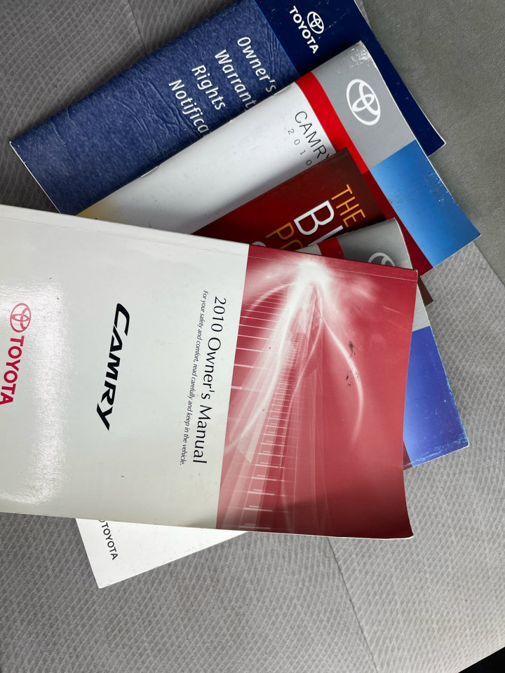 Used 2010 Toyota Camry XLE image 31