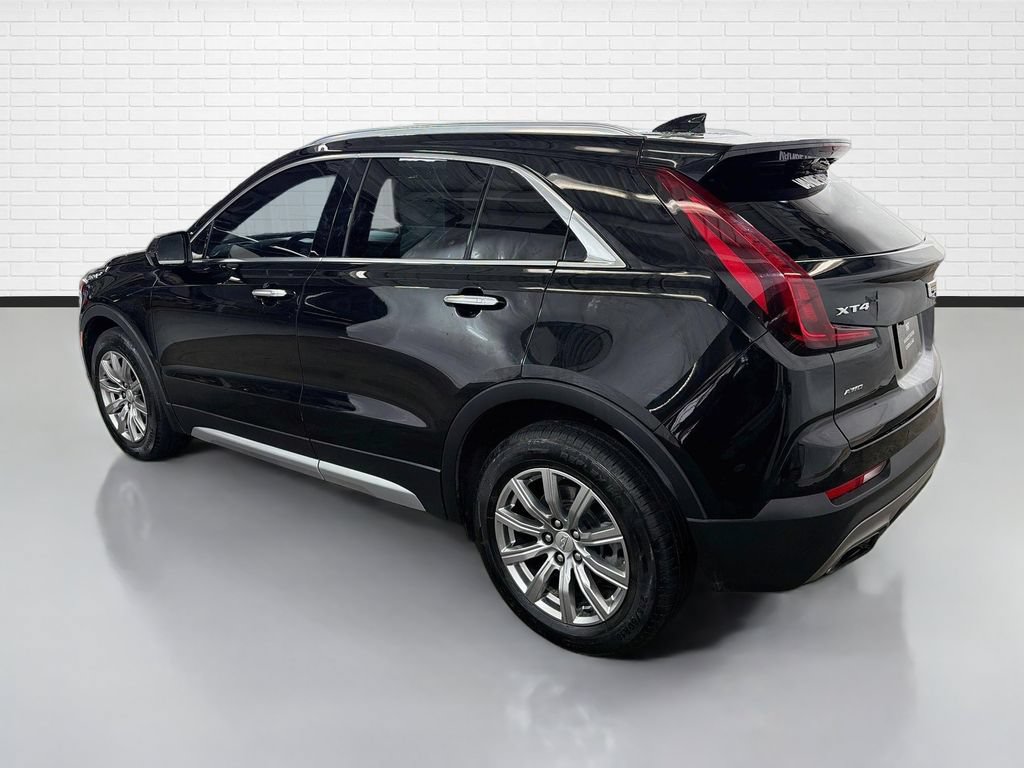 Used 2020 Cadillac XT4 Premium Luxury w/ Cold Weather Package AWD/4WD image 7