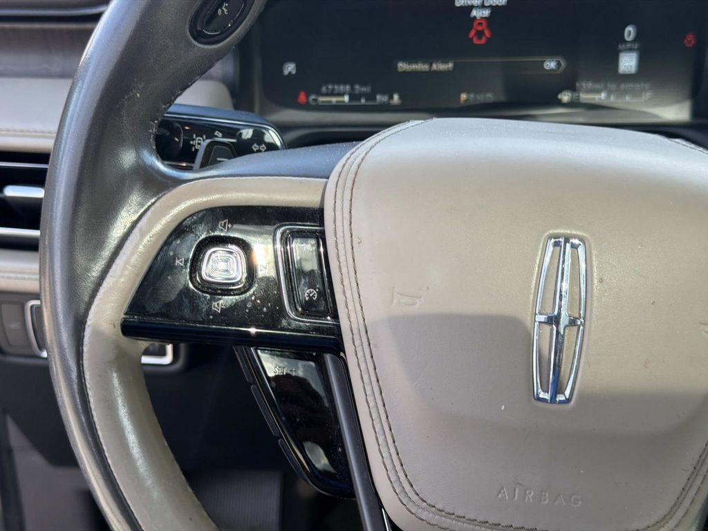 Used 2021 Lincoln Aviator Reserve w/ Class IV Trailer Tow Package RWD image 24