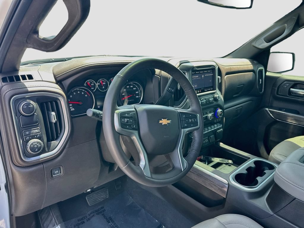 Used 2021 Chevrolet Silverado 1500 LTZ RWD image 9