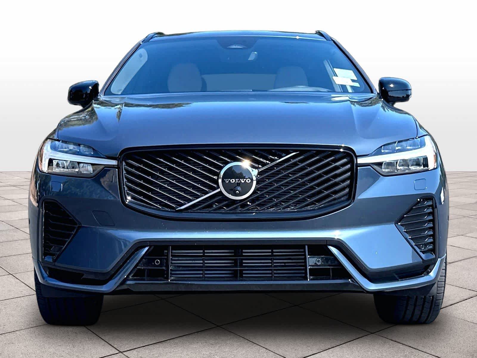 Used 2026 Volvo XC60 T8 Plus w/ Protection Package Premier AWD/4WD image 3