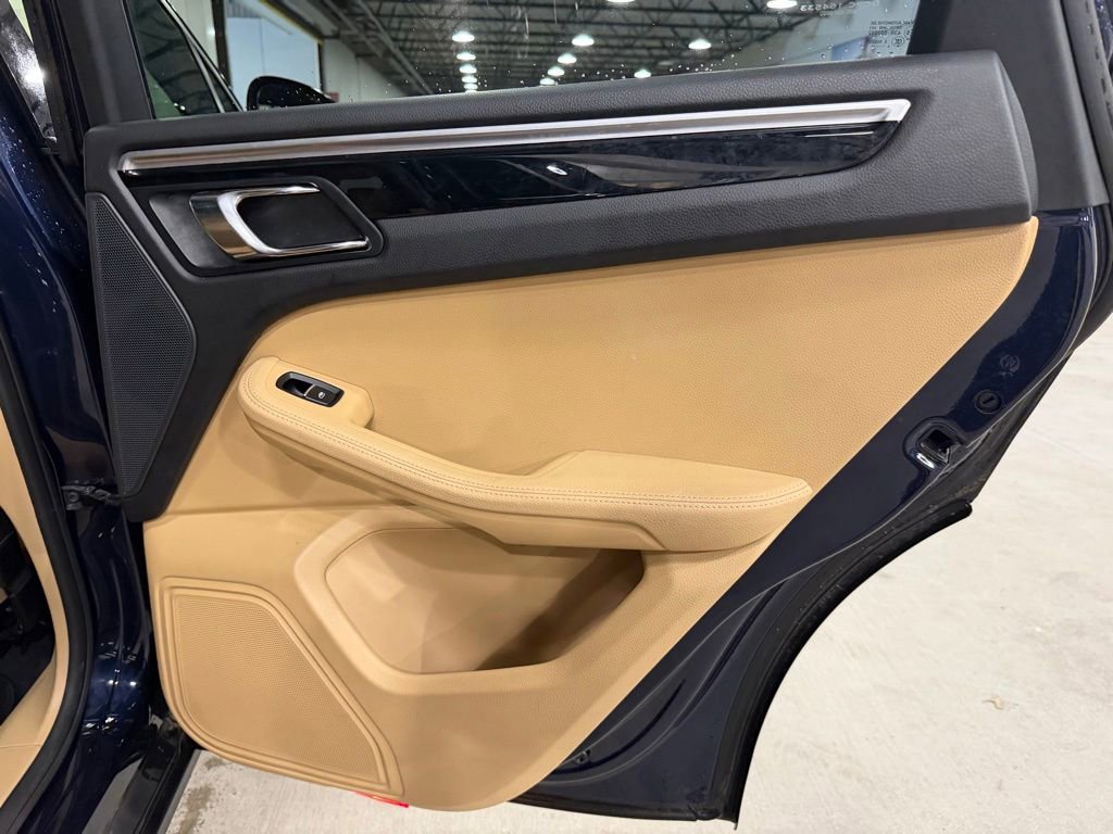 Used 2017 Porsche Macan AWD/4WD image 24