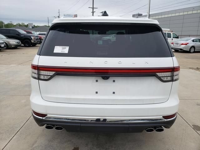 New 2026 Lincoln Aviator AWD image 5
