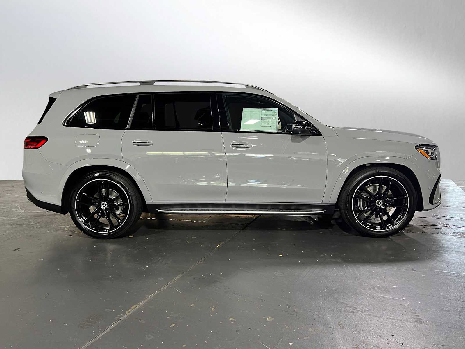 New 2026 Mercedes-Benz GLS 580 4MATIC image 2