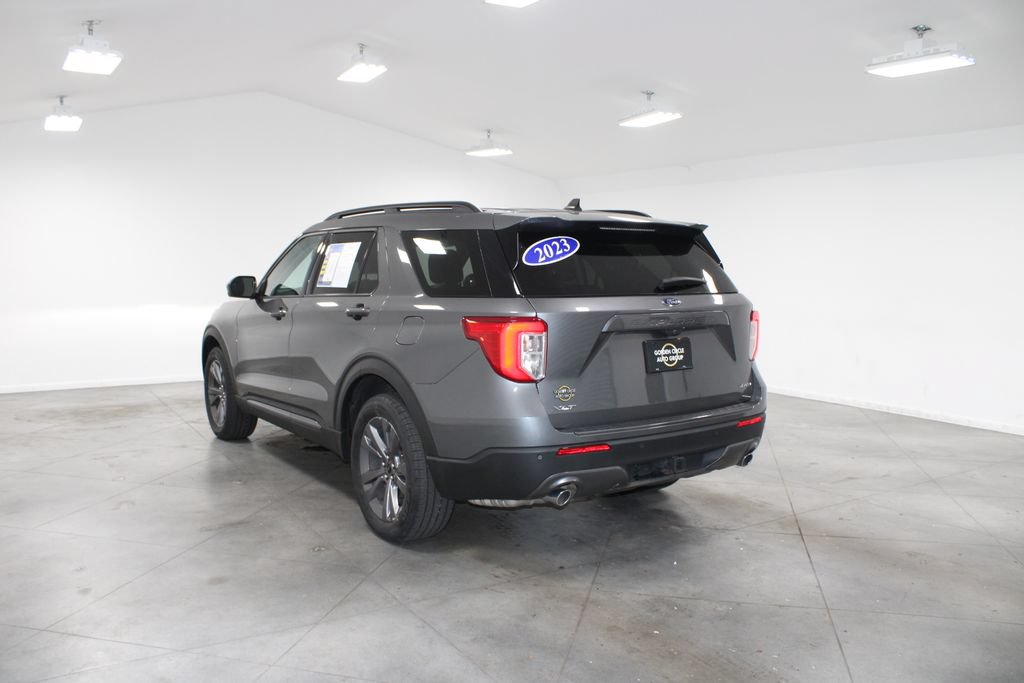 Used 2023 Ford Explorer XLT w/ Equipment Group 202A AWD/4WD image 7