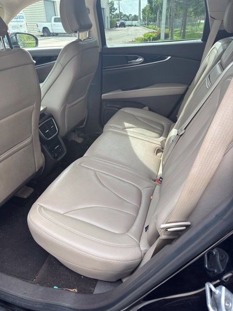 Used 2022 Lincoln Nautilus FWD image 14