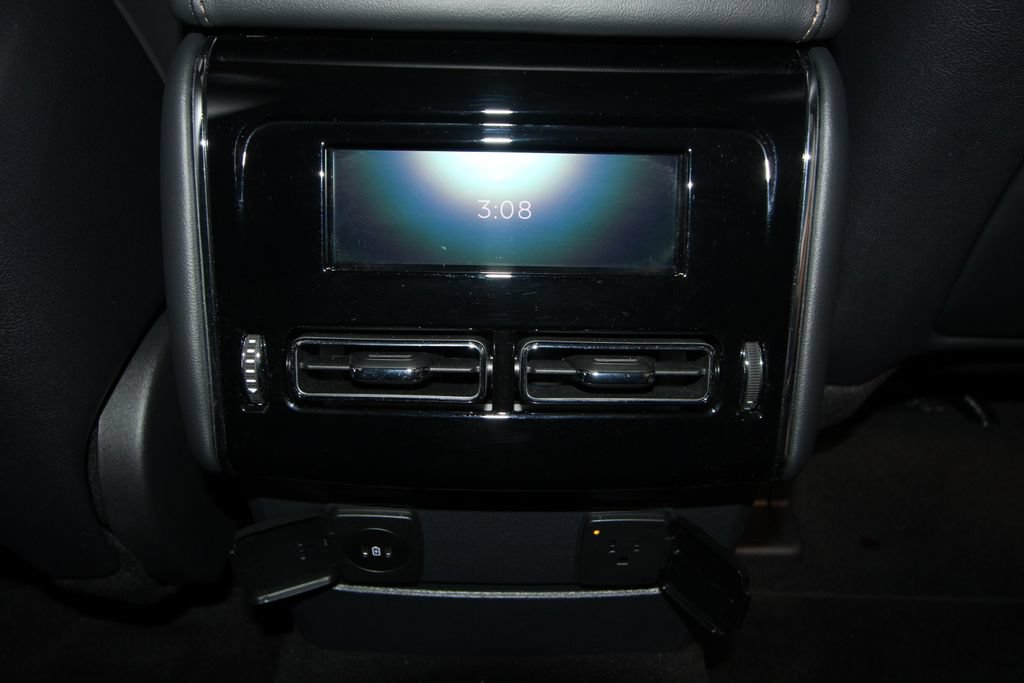 Used 2026 Lincoln Aviator Reserve AWD/4WD image 30