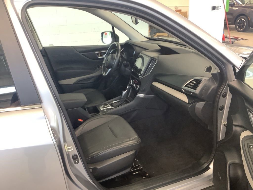 Used 2023 Subaru Forester Limited image 27