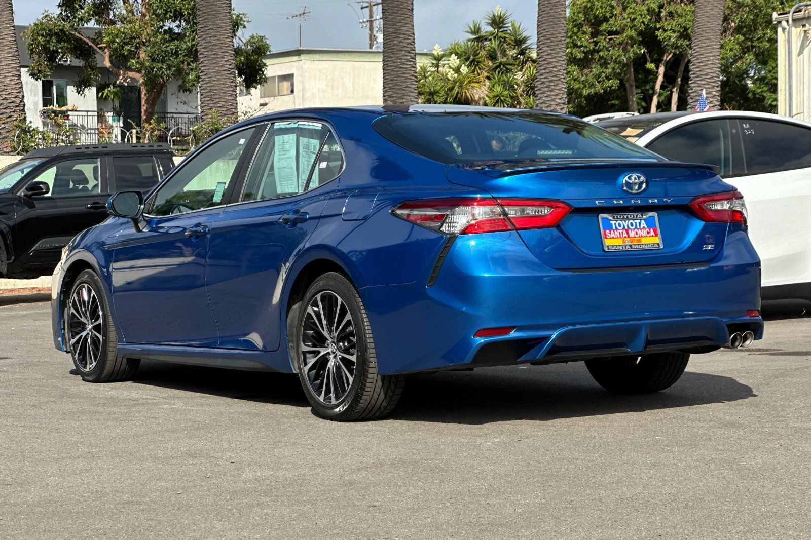 Used 2018 Toyota Camry SE FWD image 6