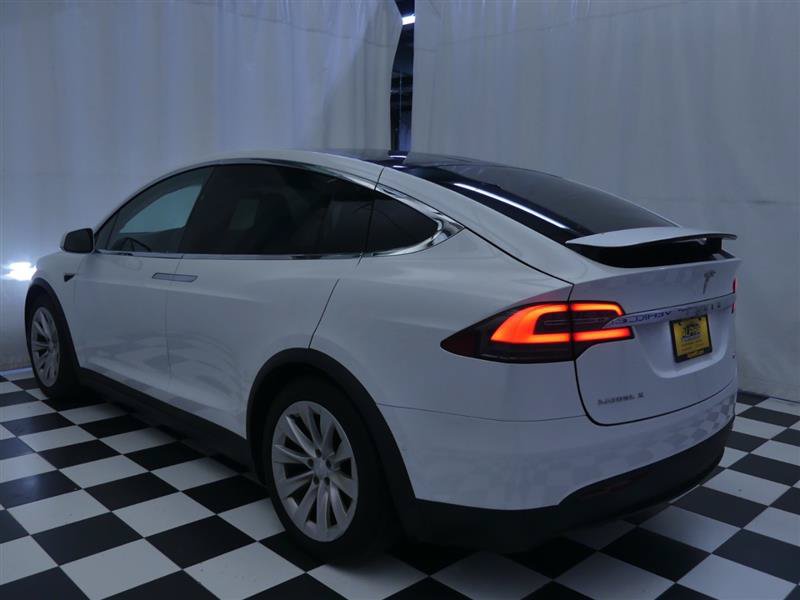 Used 2017 Tesla Model X 100D AWD/4WD image 5