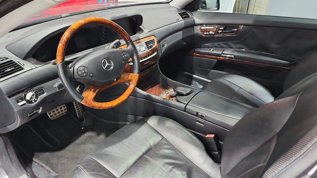 Used 2011 Mercedes-Benz CL 550 4MATIC image 38