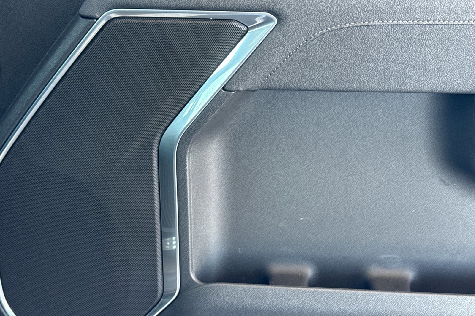 Used 2025 GMC Sierra 1500 Elevation image 22