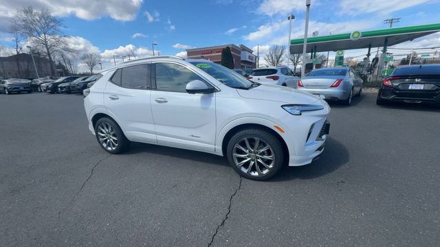 Certified 2024 Buick Encore GX Avenir w/ Avenir Technology Package AWD/4WD image 9