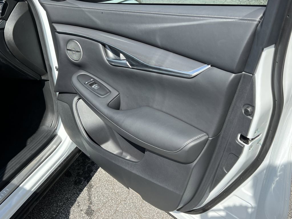 Used 2025 INFINITI QX50 Luxe image 12