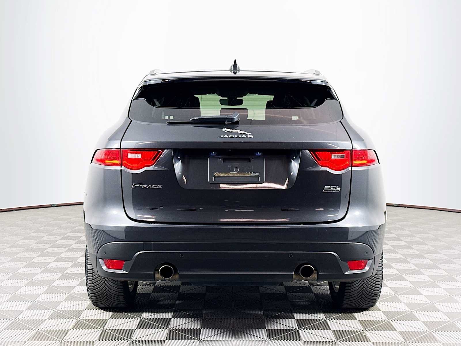 Used 2019 Jaguar F-PACE Portfolio AWD/4WD image 6