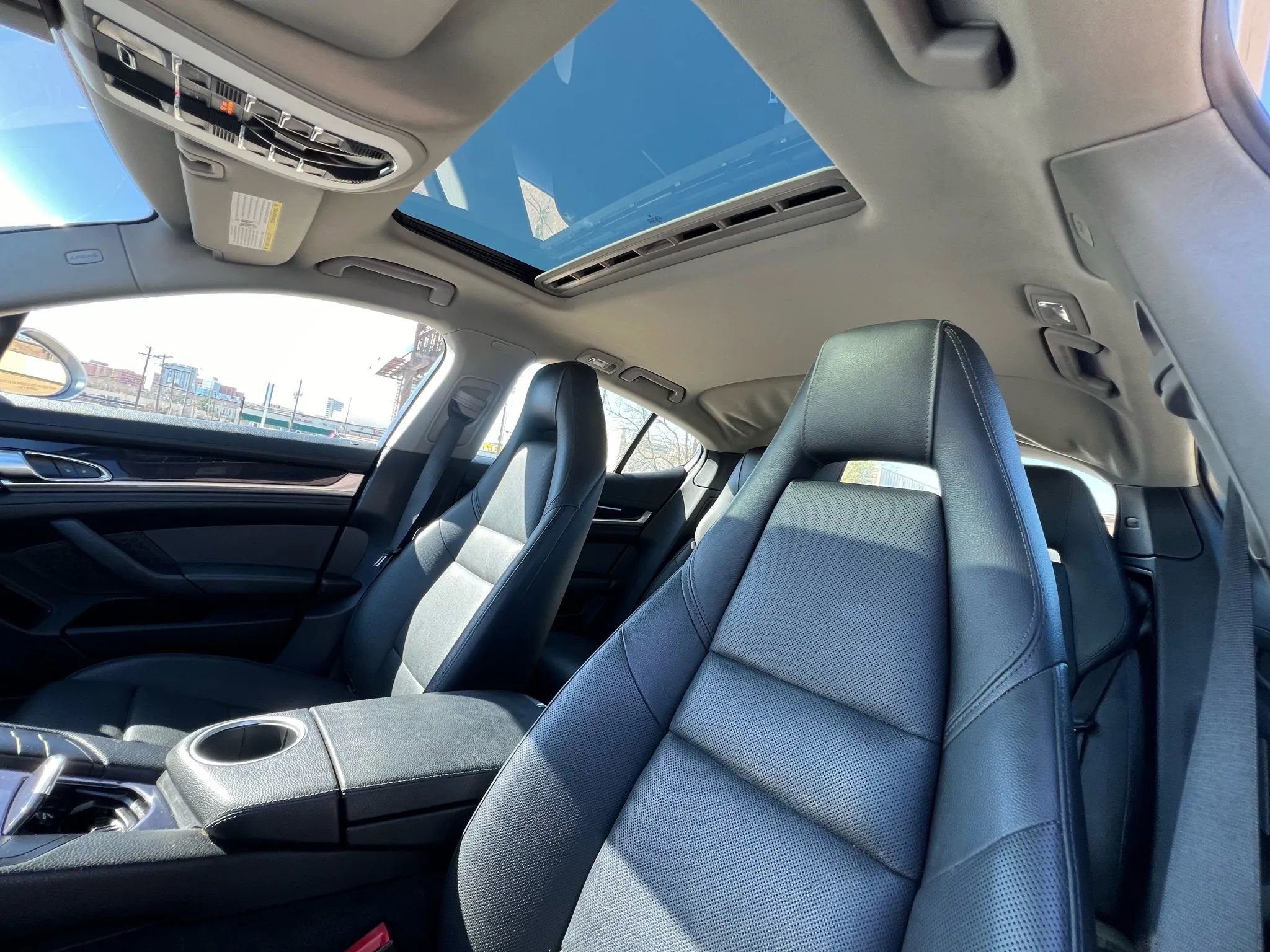 Used 2014 Porsche Panamera image 18