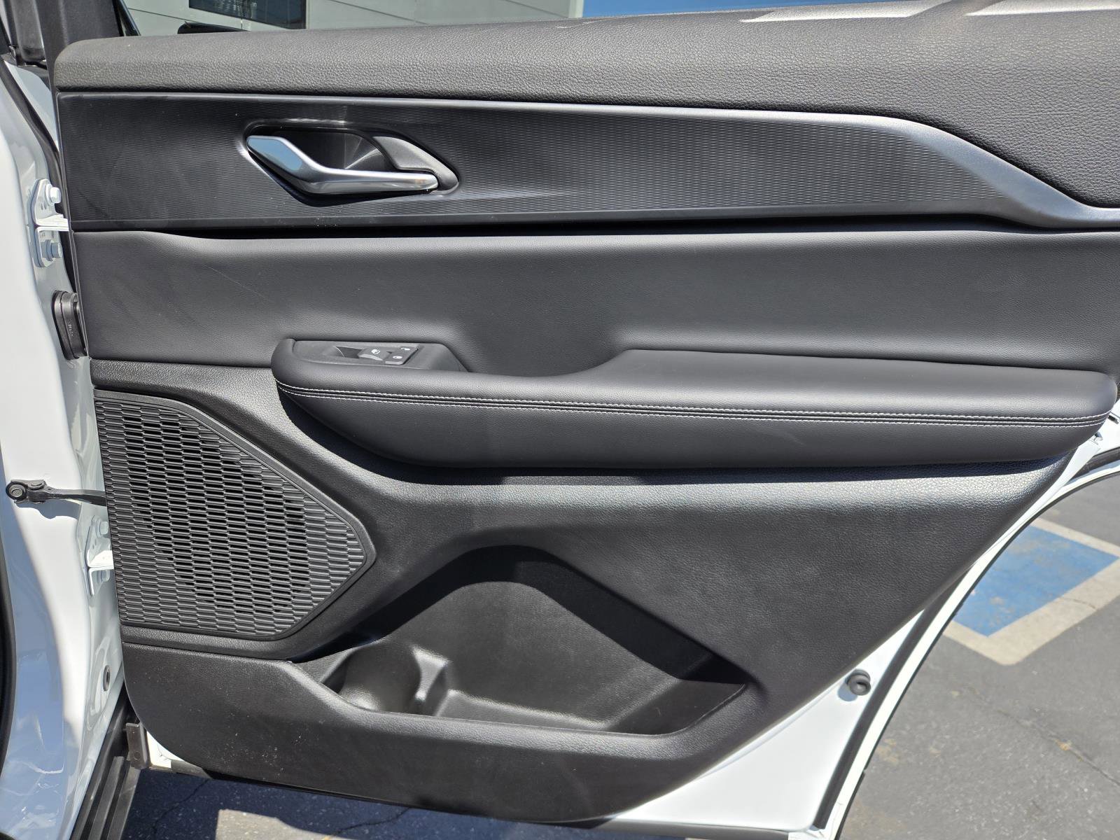 New 2026 Jeep Grand Cherokee L Laredo RWD image 31