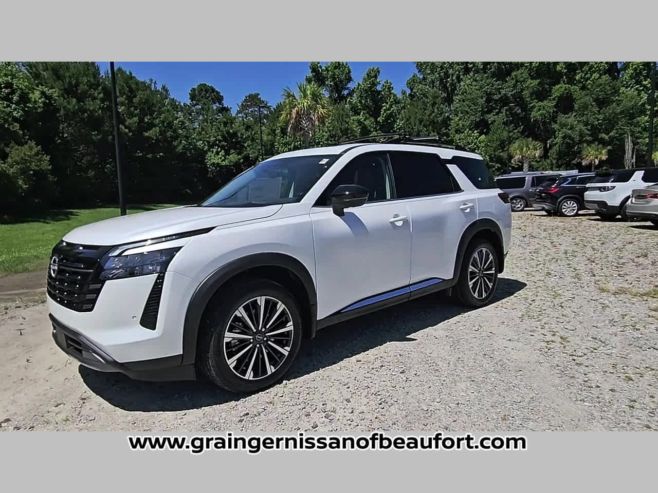New 2026 Nissan Pathfinder Platinum FWD image 22