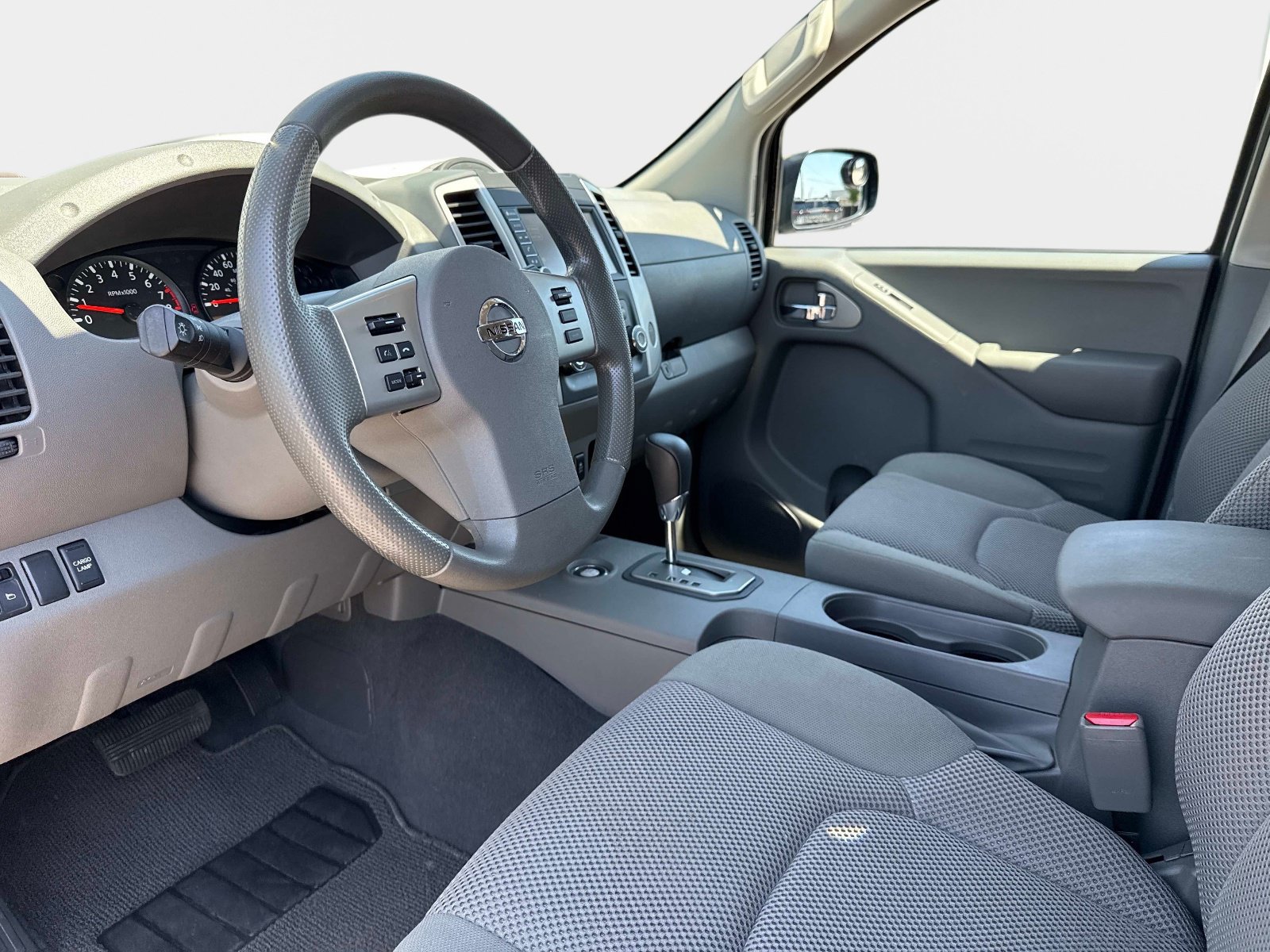 Used 2020 Nissan Frontier SV RWD image 33