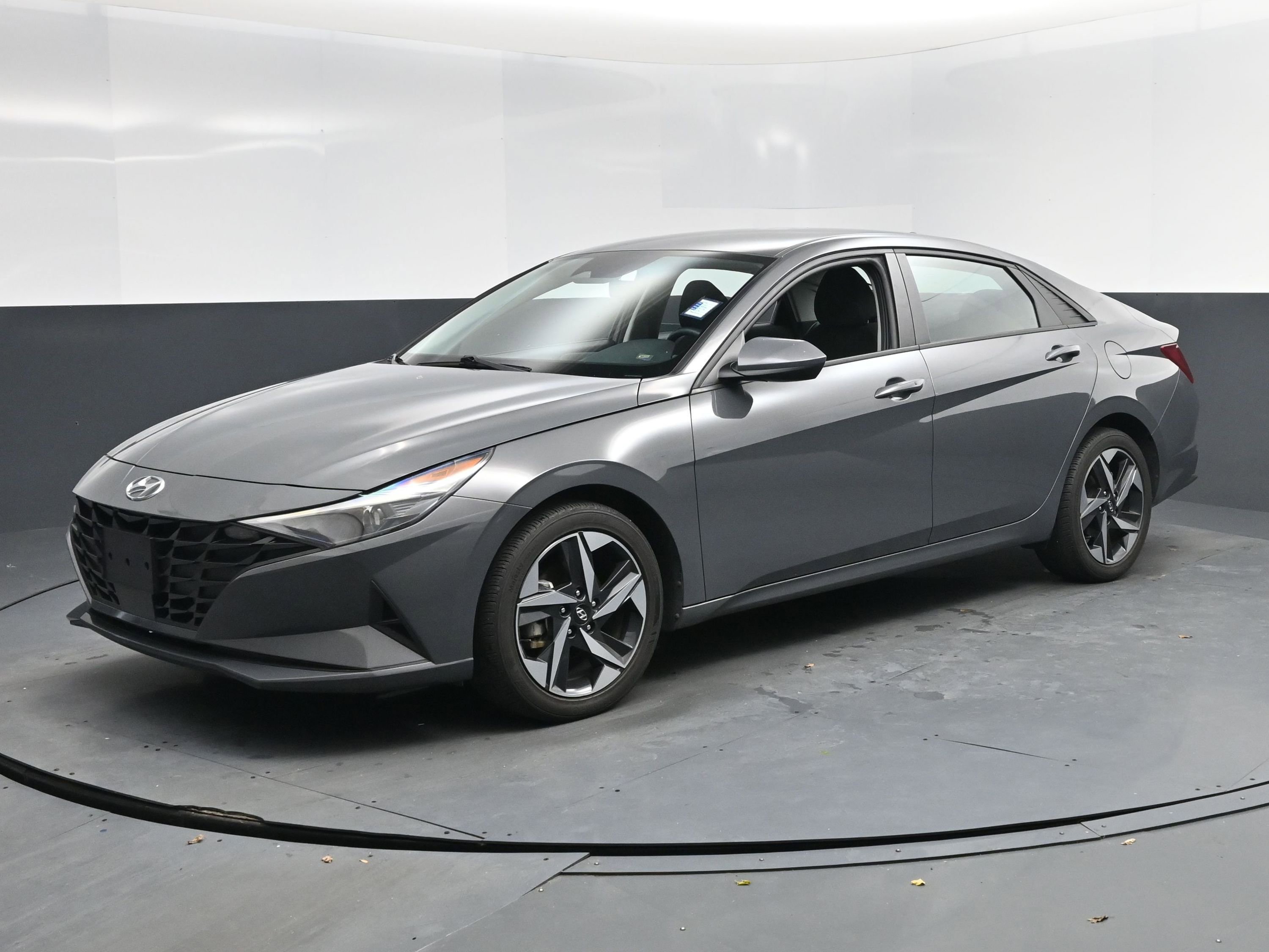 Used 2023 Hyundai Elantra SEL w/ Convenience Package