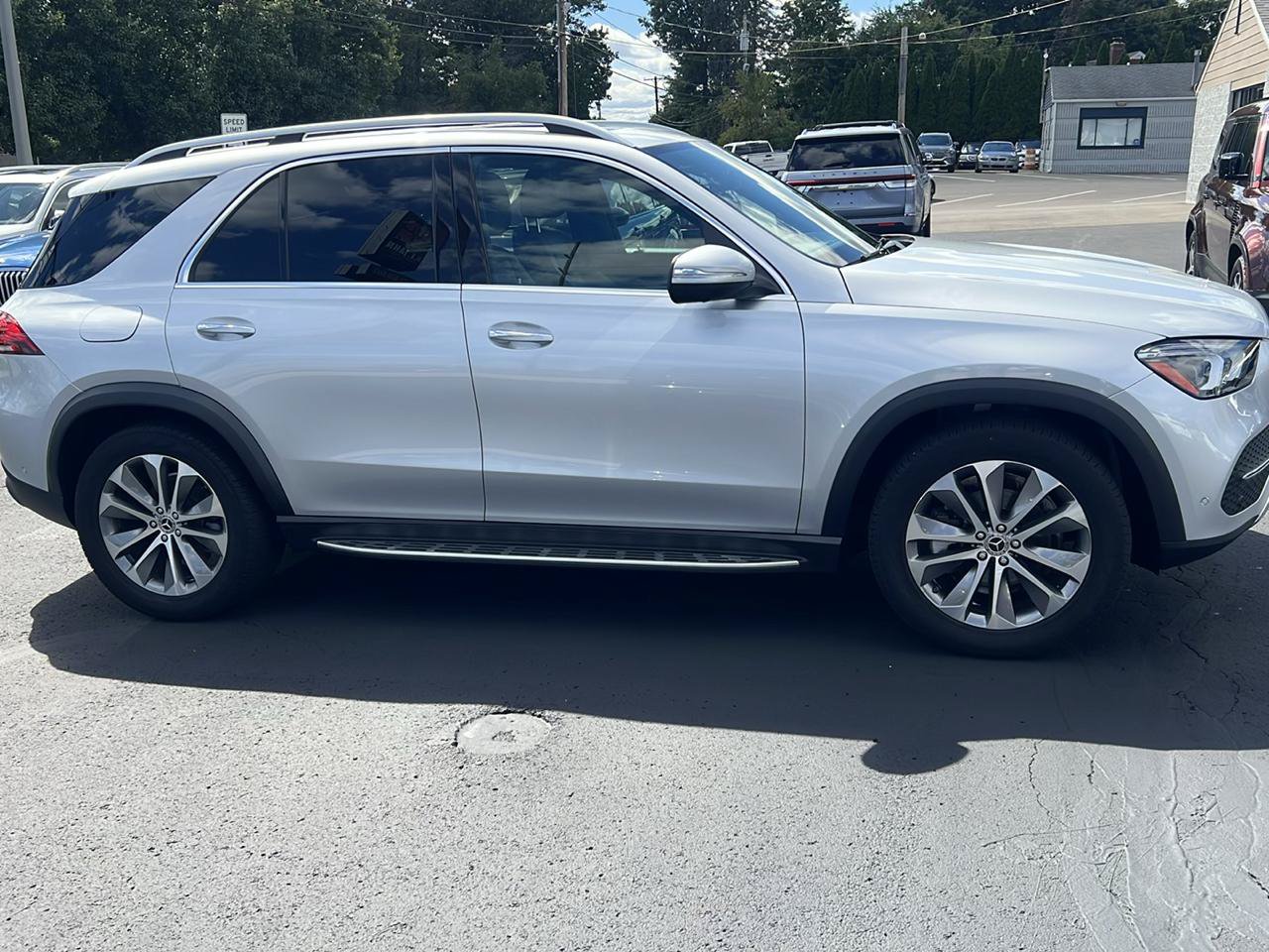 Used 2020 Mercedes-Benz GLE 350 4MATIC image 4