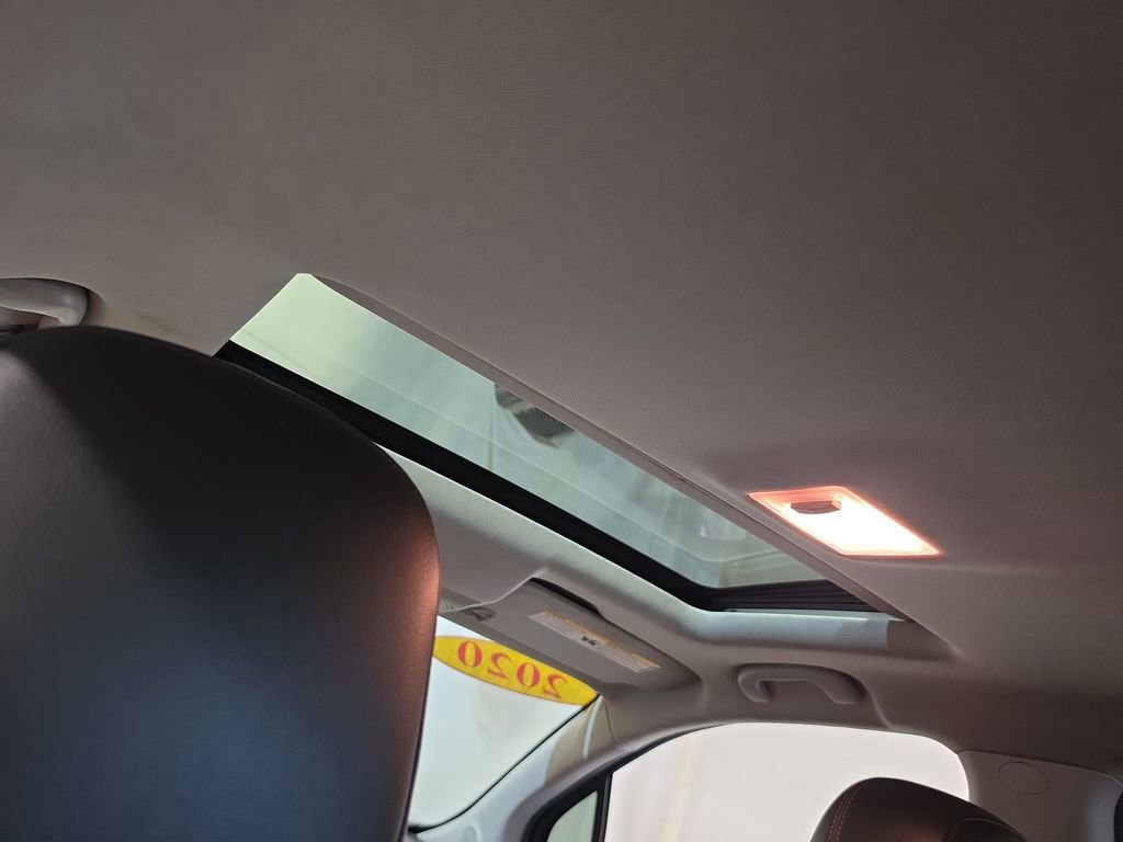 Used 2020 Chevrolet Trax Premier AWD/4WD image 16