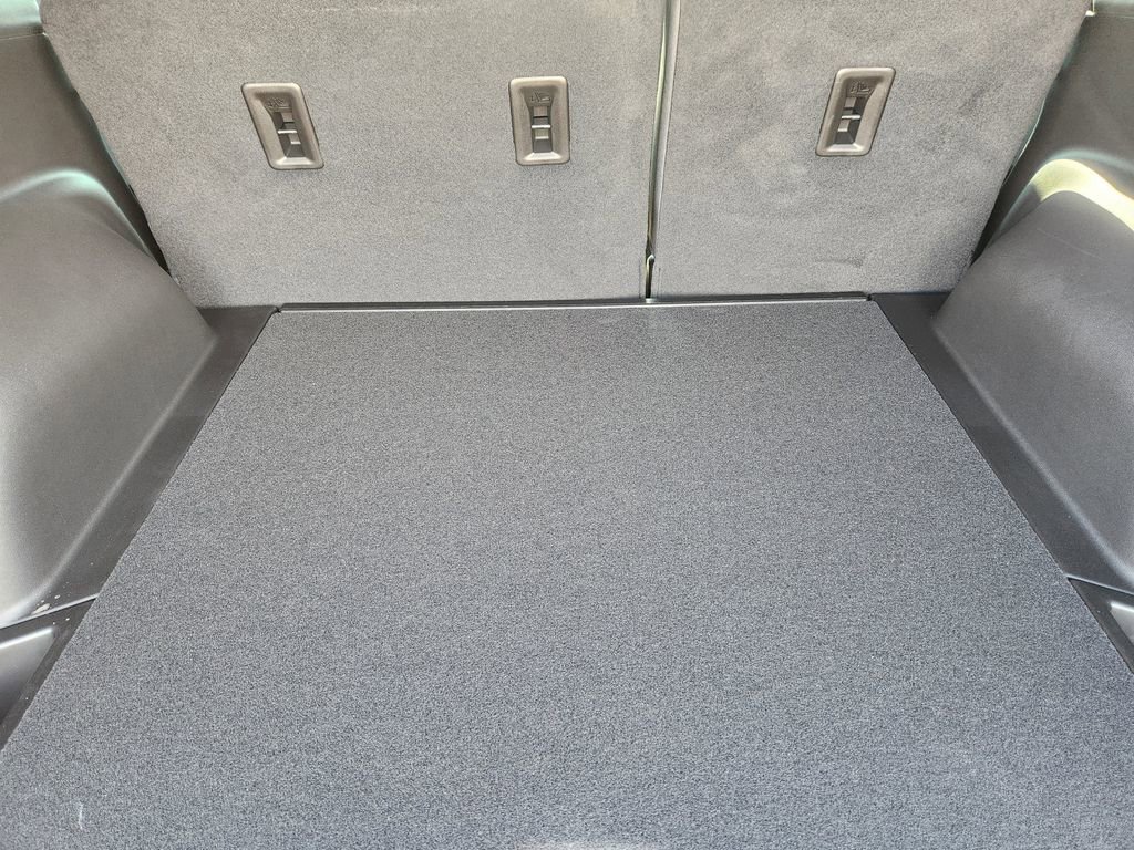 Used 2025 Chevrolet Blazer LT image 32