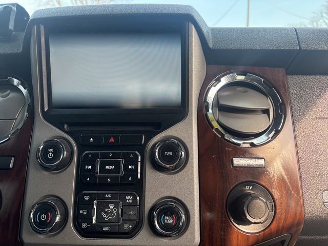 Used 2014 Ford F250 Lariat w/ Chrome Package AWD/4WD image 14