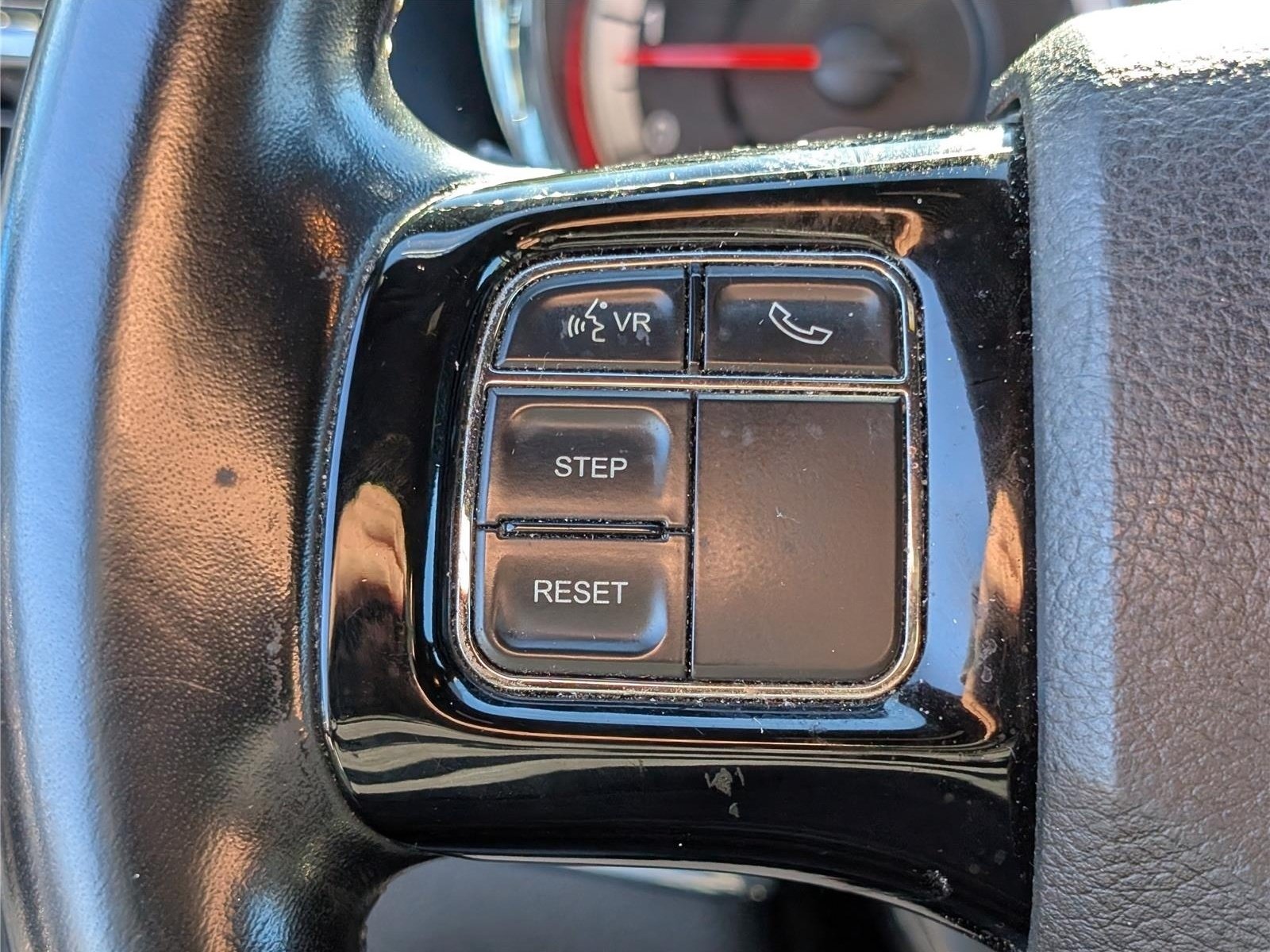 Used 2020 Dodge Grand Caravan SXT FWD image 23