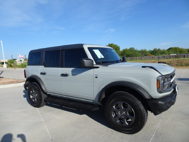 Used 2024 Ford Bronco Big Bend AWD/4WD image 3