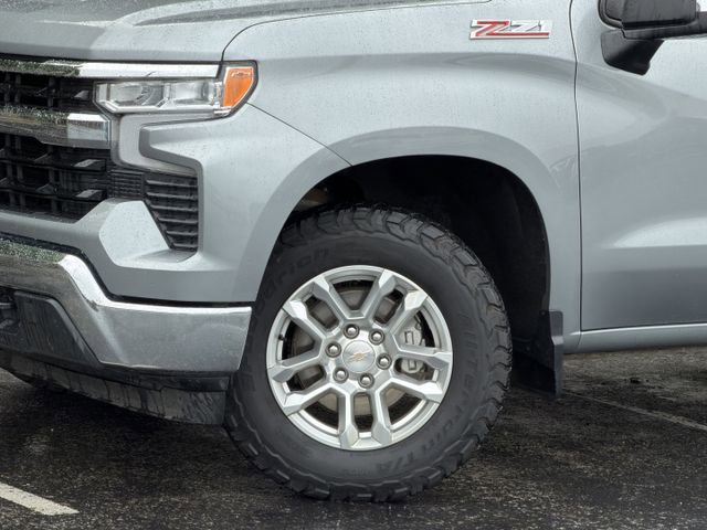 Used 2024 Chevrolet Silverado 1500 LT w/ Z71 Off-Road Package AWD/4WD image 11
