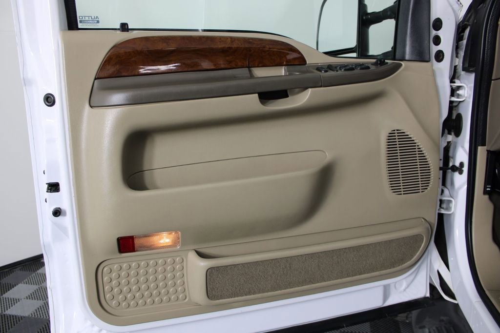 Used 2000 Ford F350 Lariat image 15