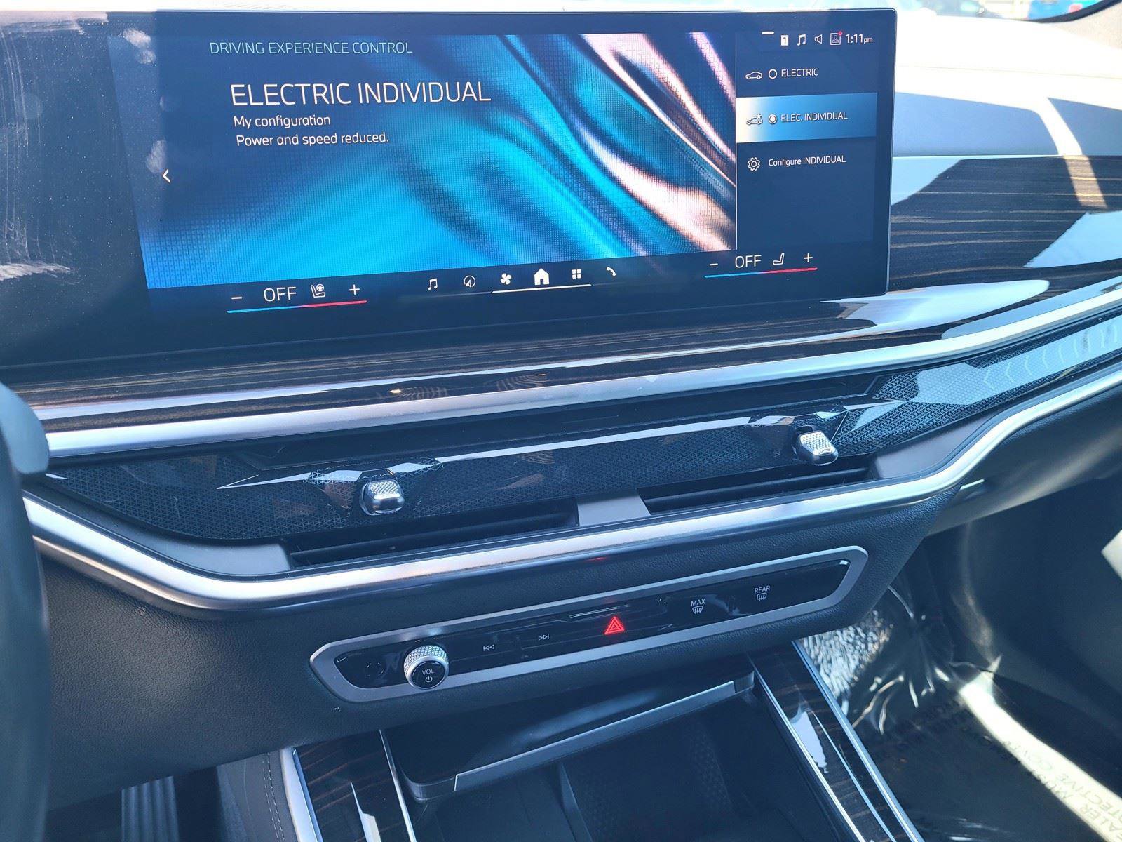 Used 2025 BMW X5 xDrive50e AWD/4WD image 28