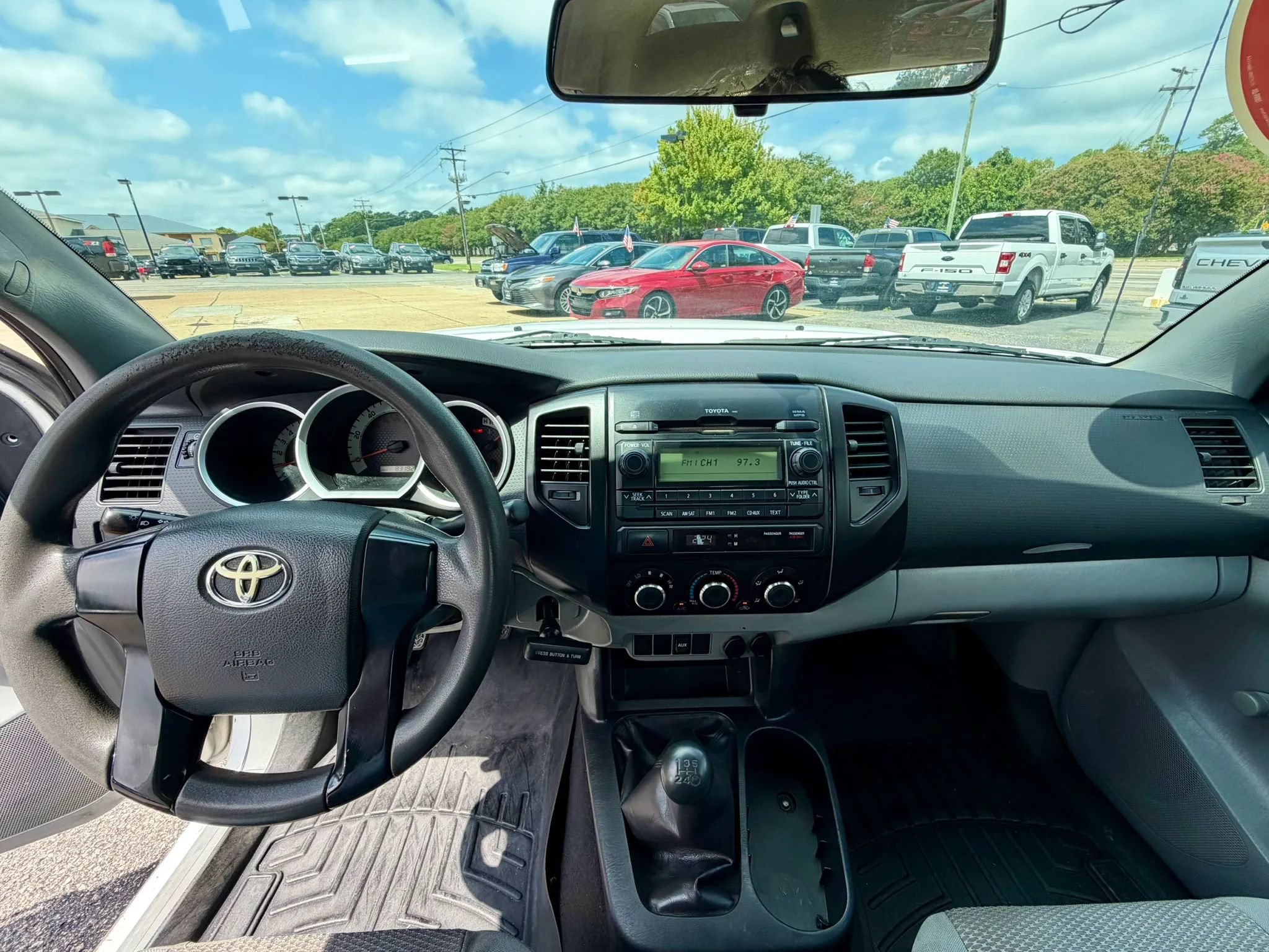 Used 2012 Toyota Tacoma 2WD Regular Cab image 10