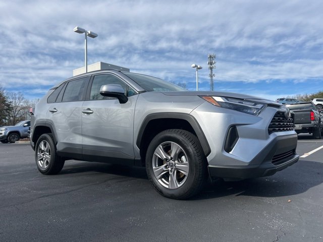 Used 2023 Toyota RAV4 XLE image 3