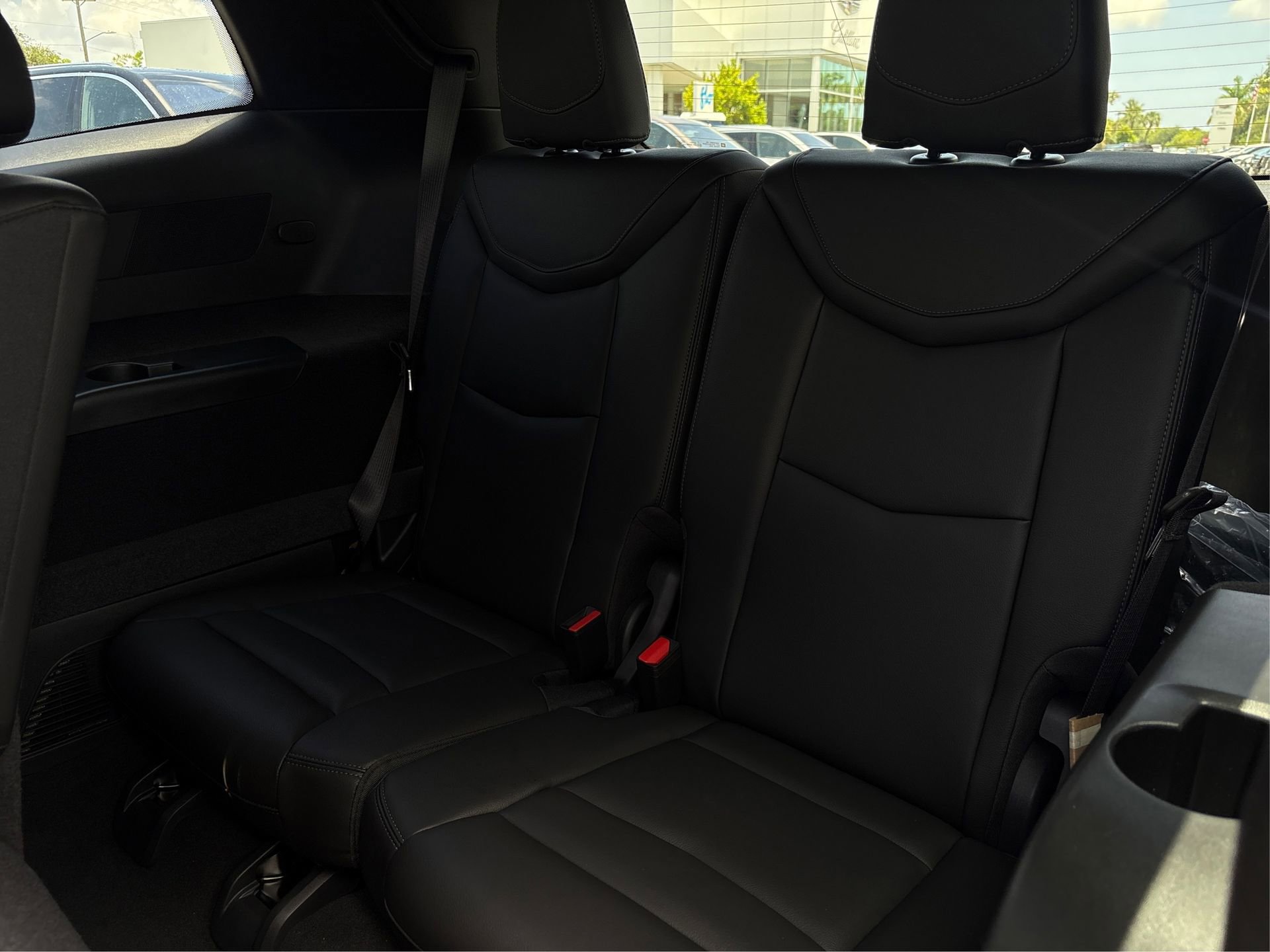 New 2025 Cadillac XT6 Luxury image 11