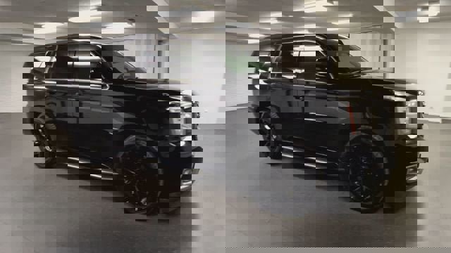 Used 2020 GMC Yukon SLE image 2