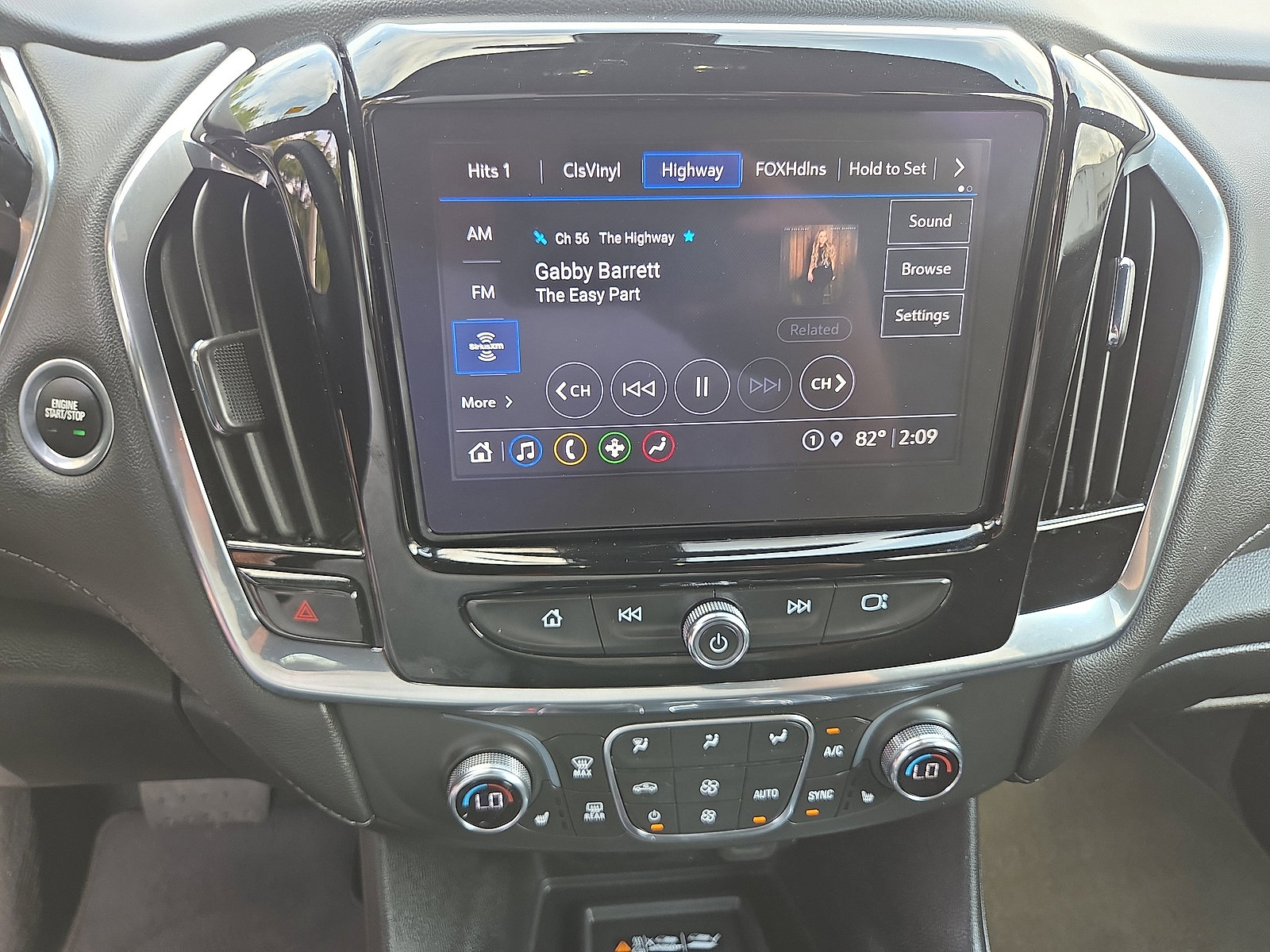 Used 2023 Chevrolet Traverse LT AWD/4WD image 23