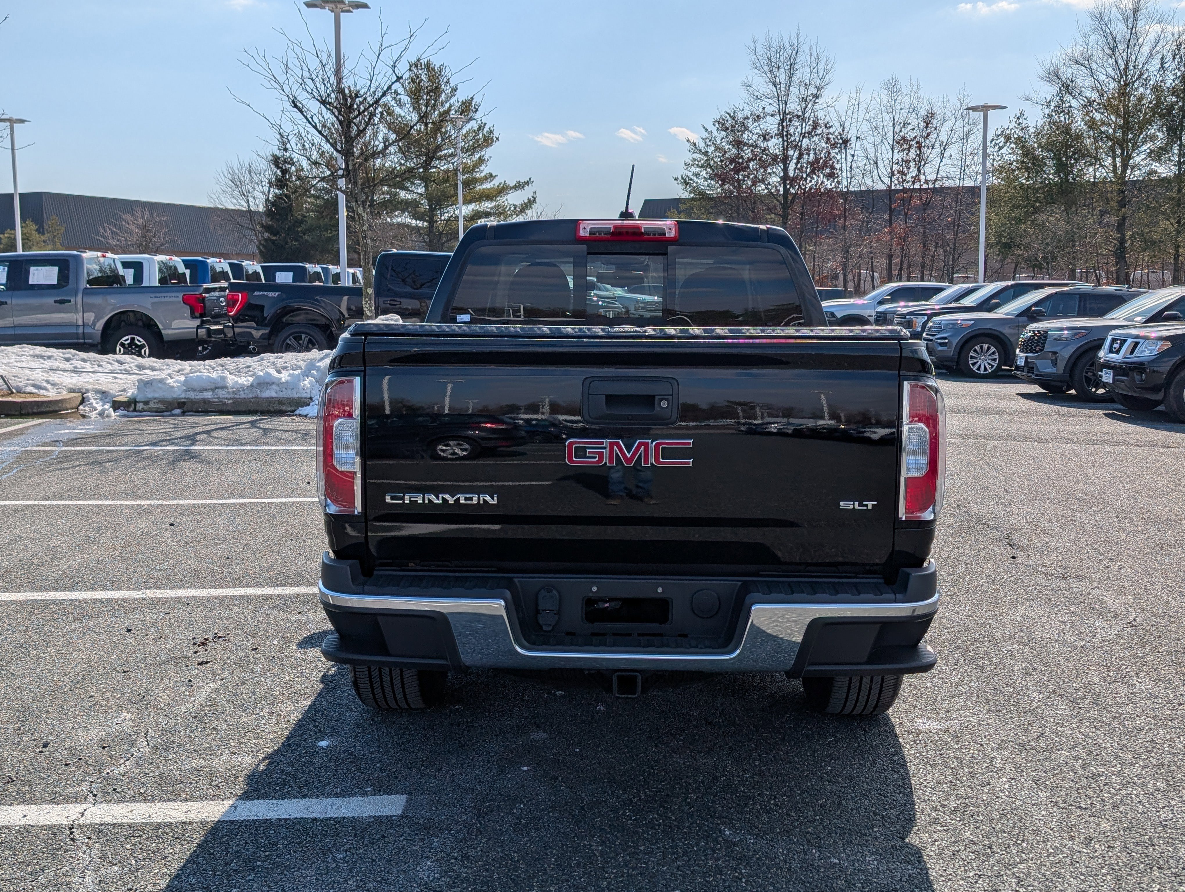 Used 2016 GMC Canyon SLT w/ Driver Alert Package image 4
