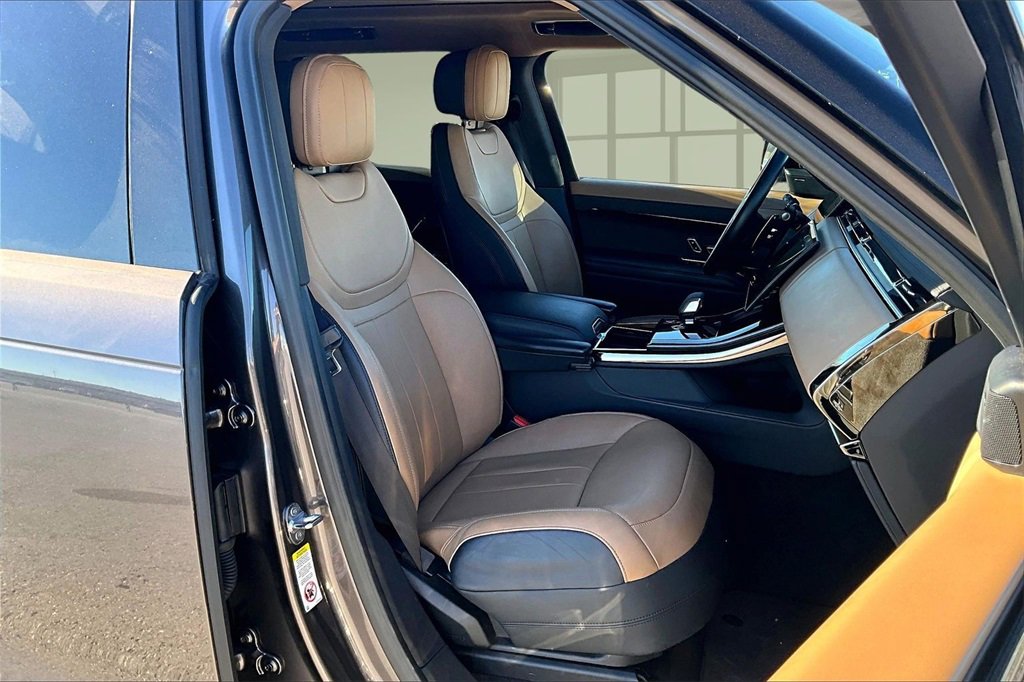 Used 2024 Land Rover Range Rover Sport Dynamic SE image 7