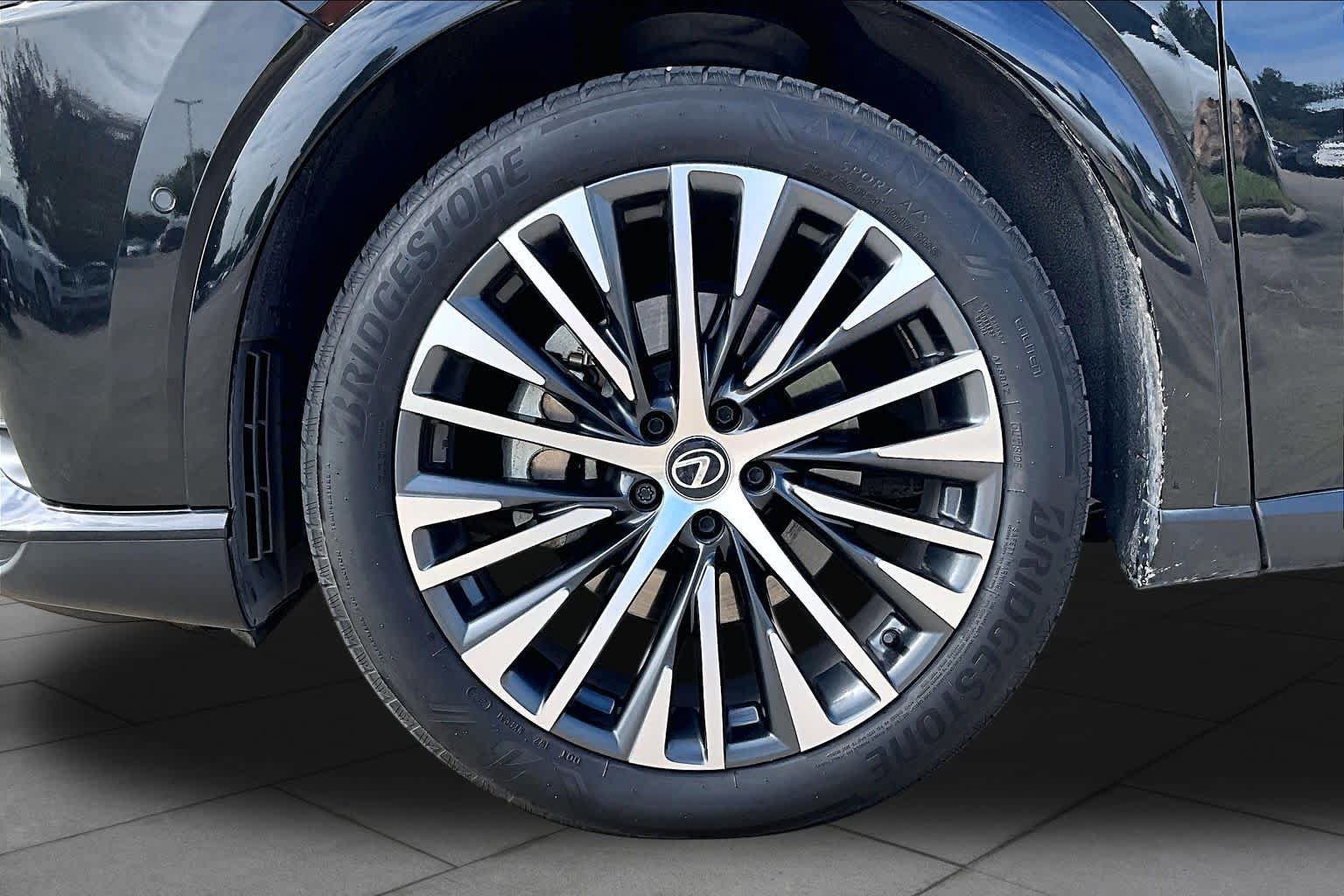 Used 2024 Lexus RX 350 Premium Plus w/ Convenience Package FWD image 9