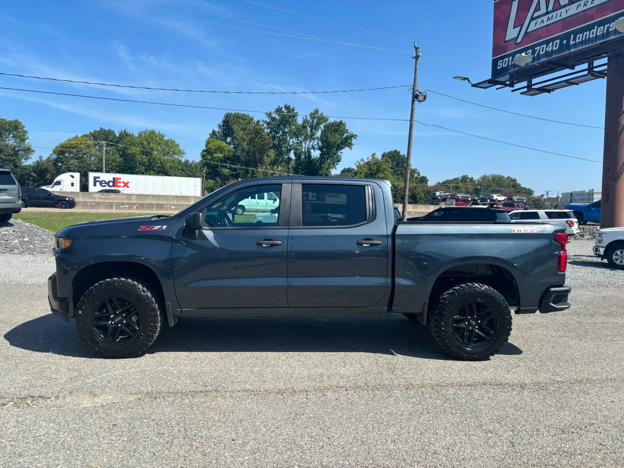 Used 2019 Chevrolet Silverado 1500 Custom Trail Boss w/ Custom Convenience Package AWD/4WD image 2