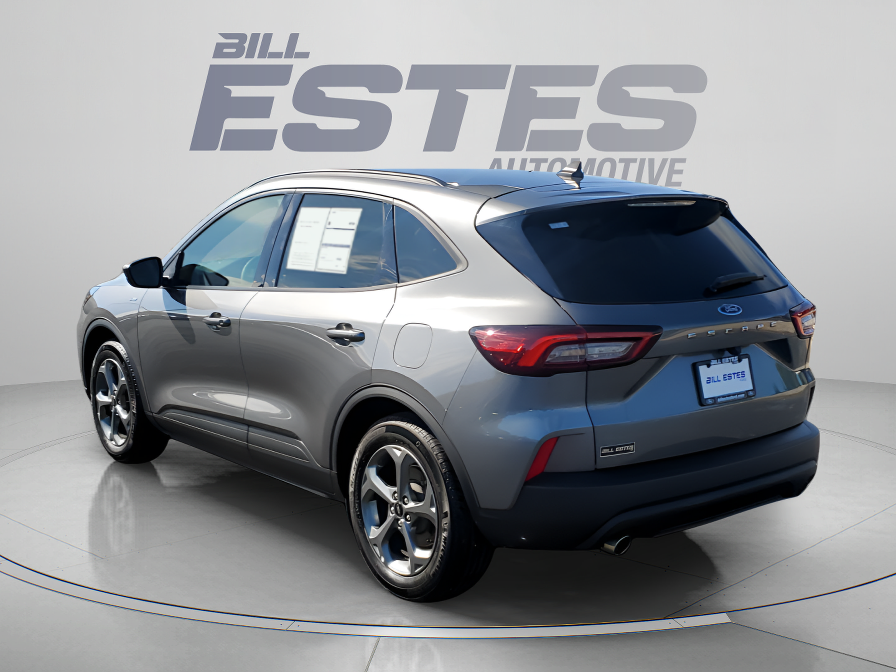 Used 2025 Ford Escape ST-Line FWD image 2