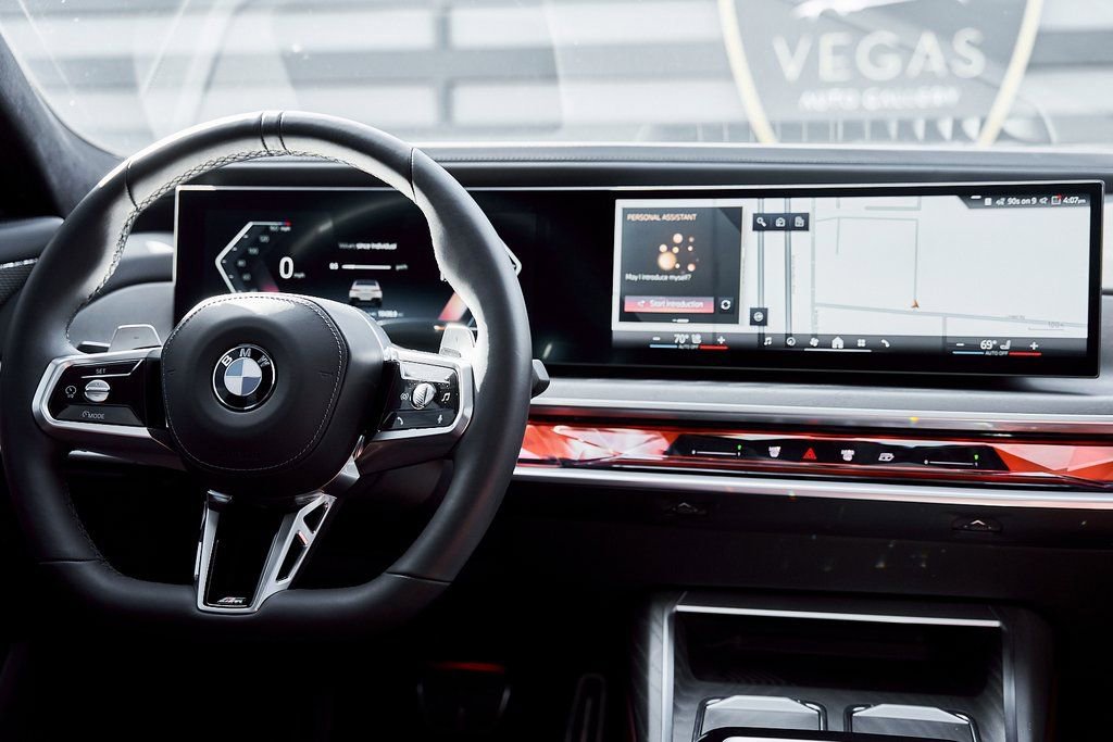 Used 2025 BMW 760i xDrive w/ Premium Package image 57